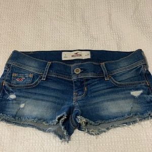 Hollister mini shorts